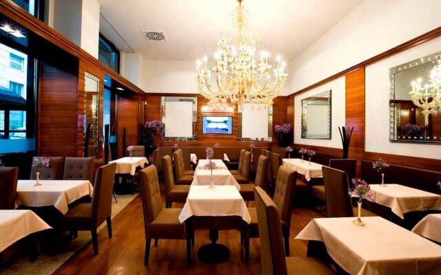 Mokinba Hotels Sant'Ambroeus