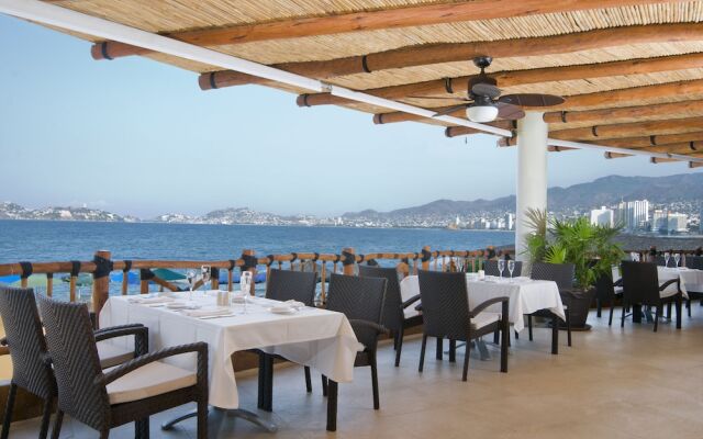 Two Bedroom Apartment by Grand Hotel Acapulco