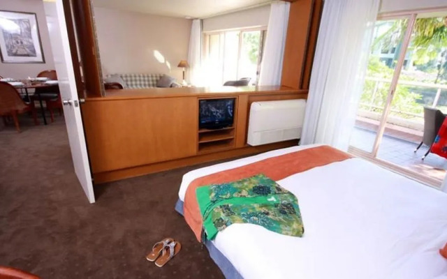 Pacific Bay Resort