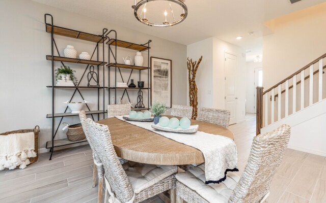 608fr 3 Bedroom Townhouse by Redawning