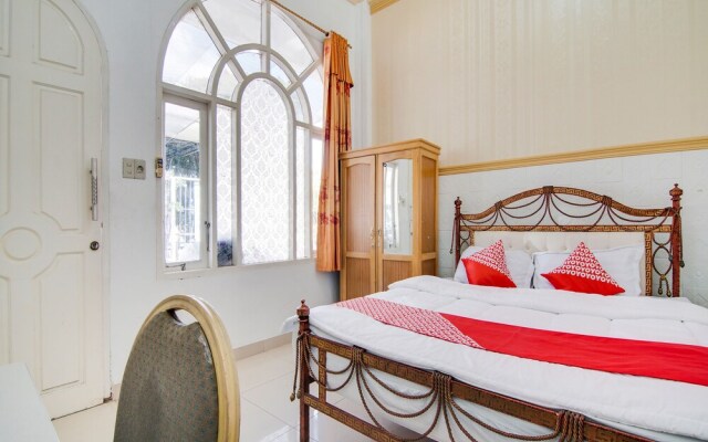 OYO 91514 Gedung Putih Inn Syariah