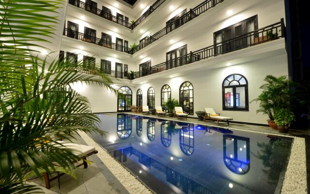 Venus Hotel