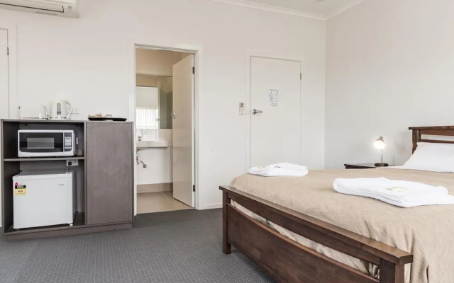 Somerset Hotel