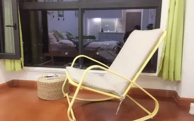 Shanghai Bubble Apartment (Songjiang University Town Subway Station)