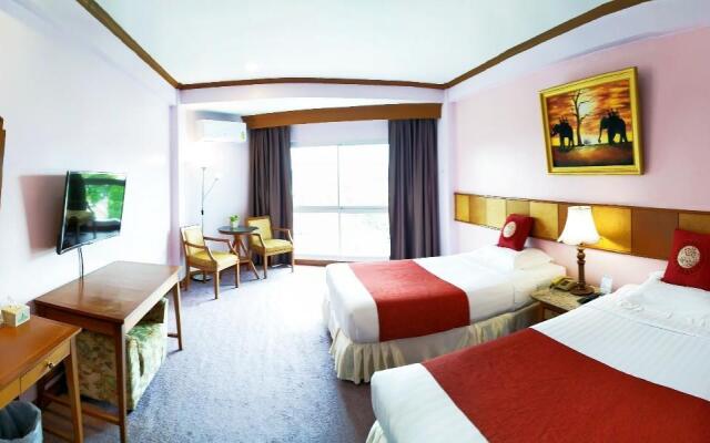 The Viangtak Riverside Hotel