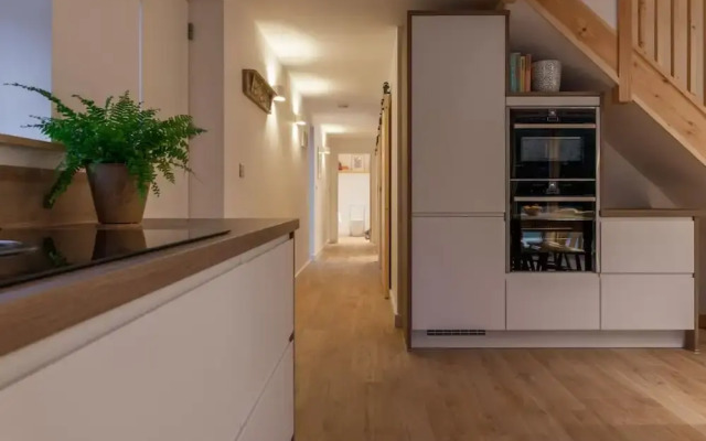 Sunnybrook-Carbon Neutral House