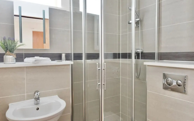 Your Space Apartments - Byron House