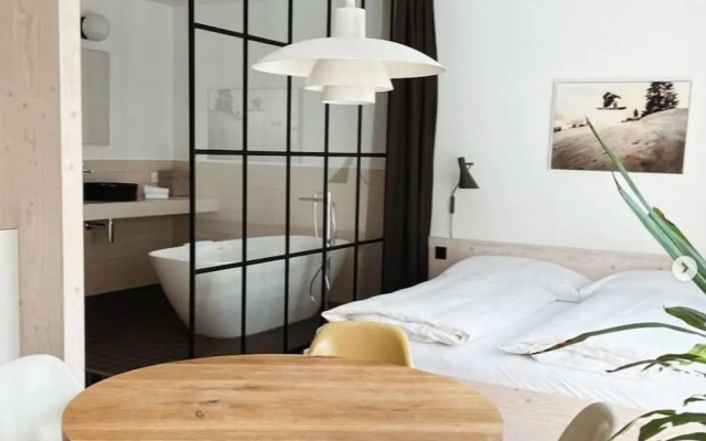 Riders Hotel