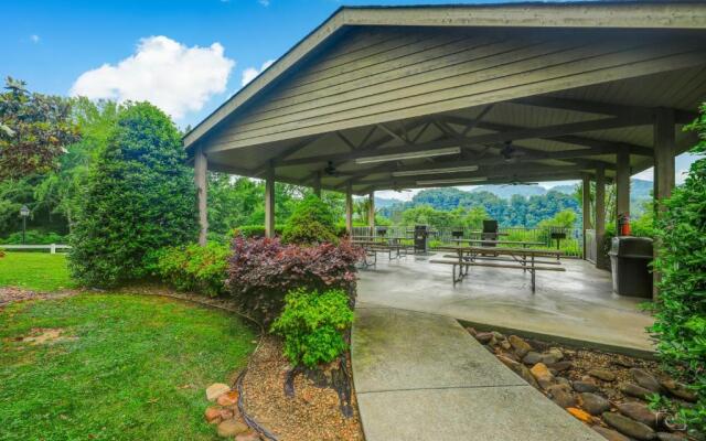 Whispering Pines 113