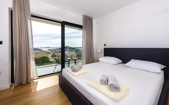 Awesome Home in Tribunj With Wifi and 4 Bedrooms