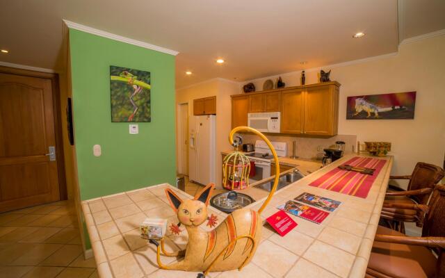 Del Mar 4O 2 bdr - 2 bath
