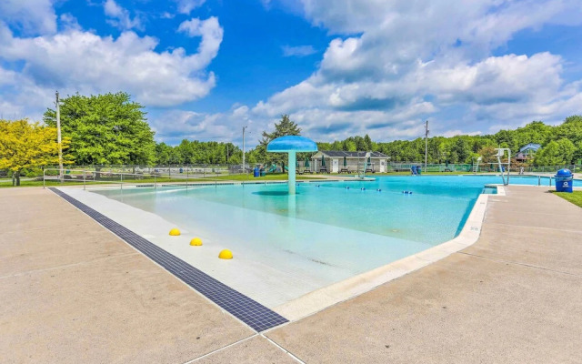 Poconos Retreat w/ Lake & Mountain Views!