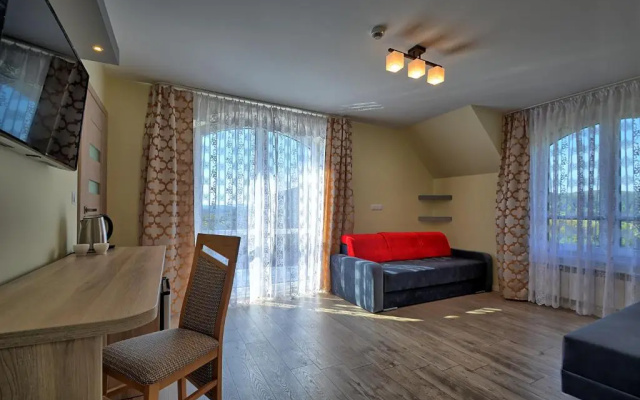 Jaworina- Apartamenty, Domki i Pokoje