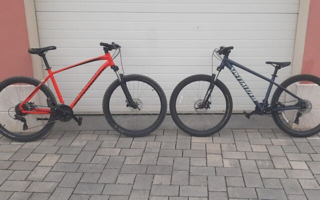 House next to the river Miro