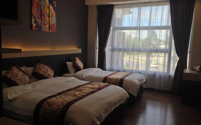 Lot 10 Boutique Hotel