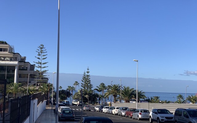 Vistas al Muelle de Los Cristianos