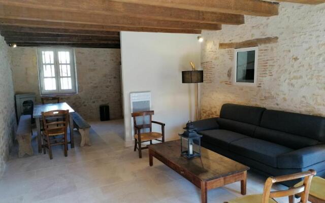 Gîte Ainay-le-Vieil, 5 pièces, 8 personnes - FR-1-586-15