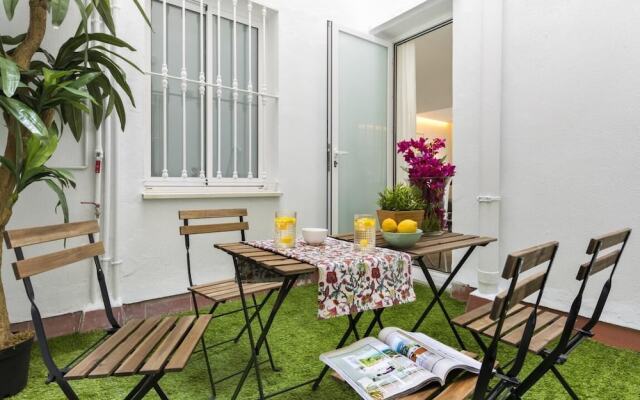 Spacious 3 Bd Apartment With Views to the Metropol. Encarnacion