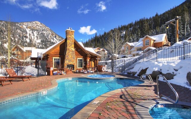 6506 Settlers Creek Townhomes by RedAwning