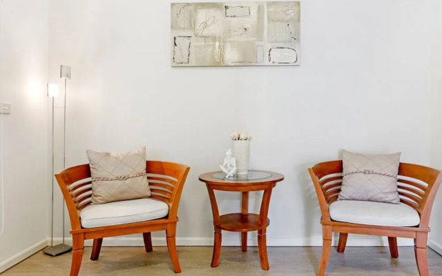 Kozyguru | Westleigh | 4 Bed Room | Free Parking