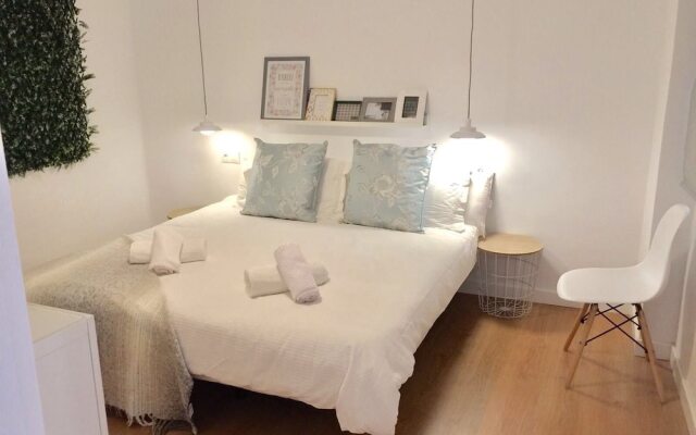 AHRO Suites Plaza María Guerrero 4