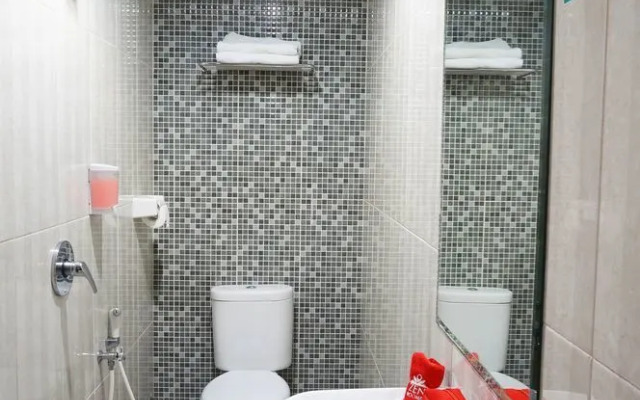 Zen Rooms Near Tunjungan Plaza