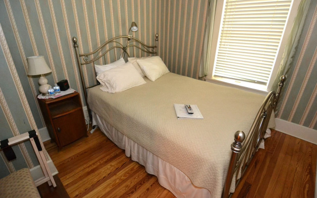 Far View - A Bed & Breakfast Estate