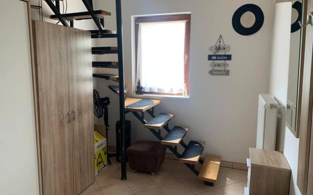 LakeLove Házikó Sopron- Erdő és tópart mellett