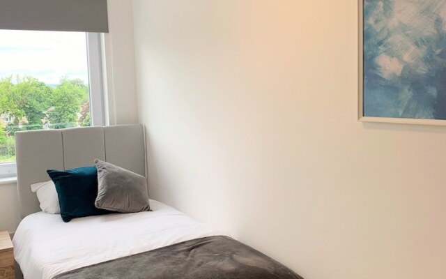 Top Floor - Serviced Apartments