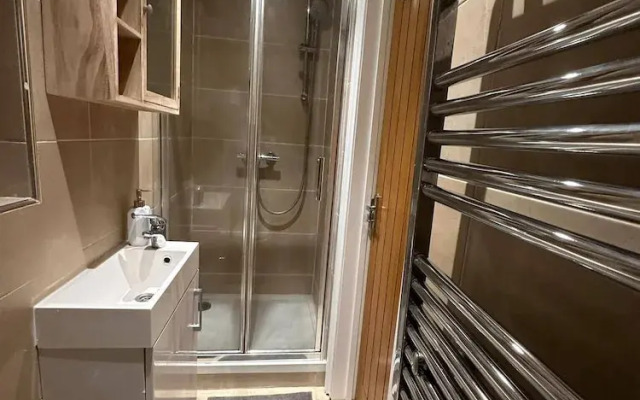 Park Avenue Luxury Apartment in London