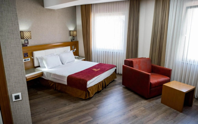 Selcuk Hotel Sems-i Tebrizi