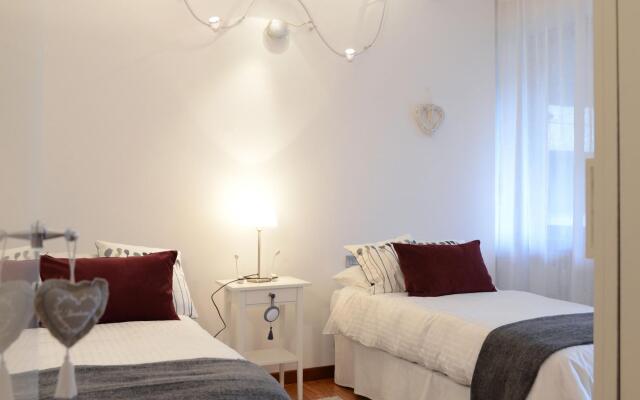 CO-C933-5GIO61A2 - Art Family Apartment