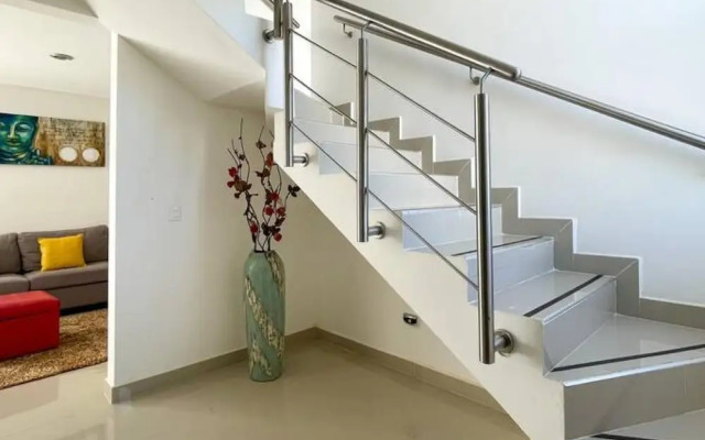 Prime Location House at Cerritos Great Price