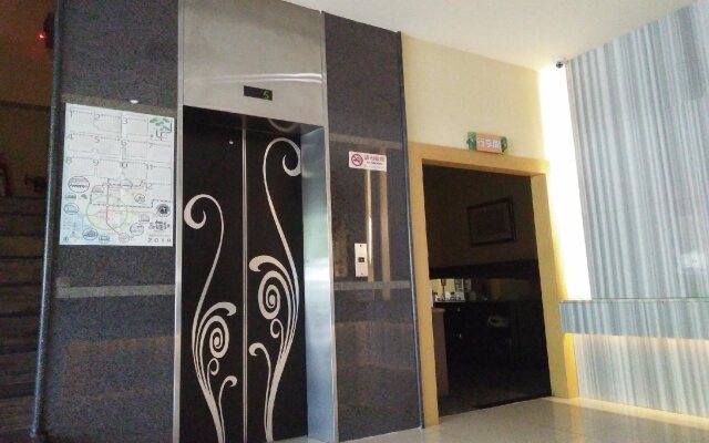 H Hotel