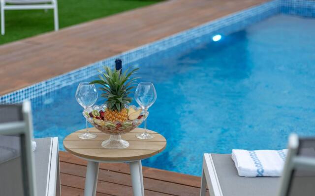 Dov Garden apartment with private pool