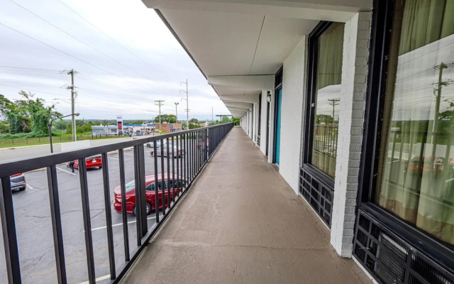 Clarion Pointe Winston – Salem Downtown