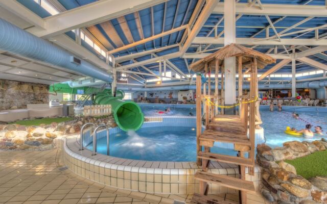 Luxurious Villa With Hot Tub and Sauna
