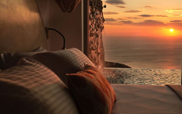 Etheria Luxury Villas & Suites