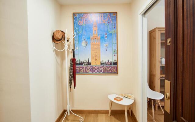 Rodrigo Triana Courtyard by Valcambre