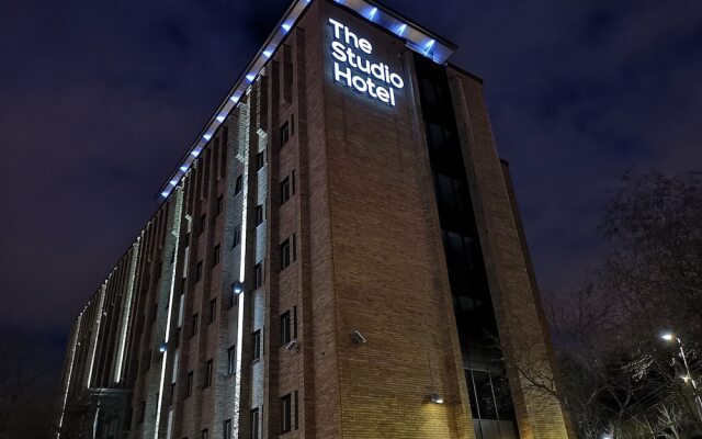 First Hotel The Studio