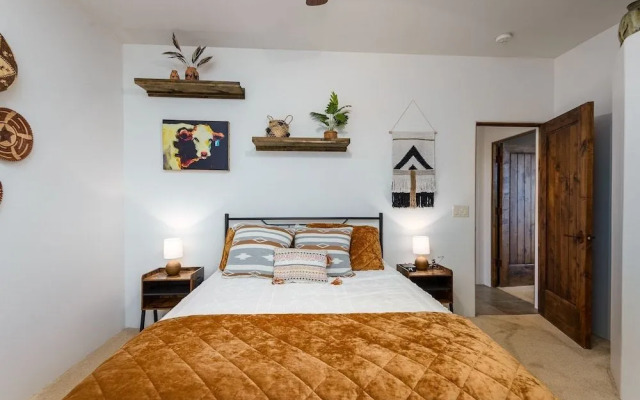 Casa Serenity 4 Bedroom Home by RedAwning