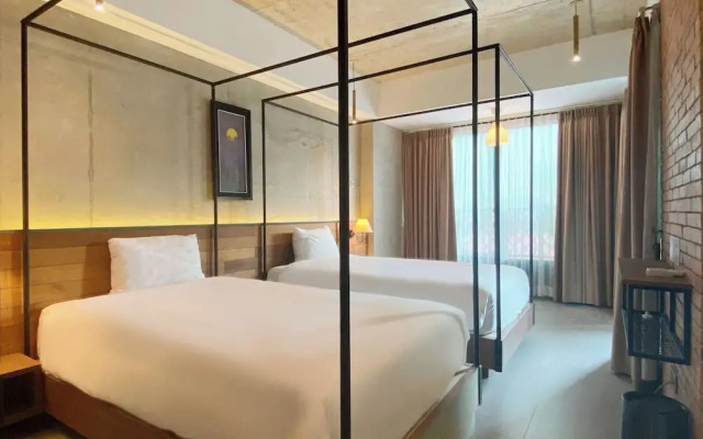 CHECK inn Phnom Penh Royal Palace