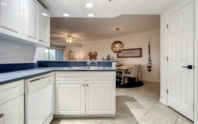 Come Drift Away in This Gorgeous Coastal Themed 3bed 2 Bath Condo Ow9-302