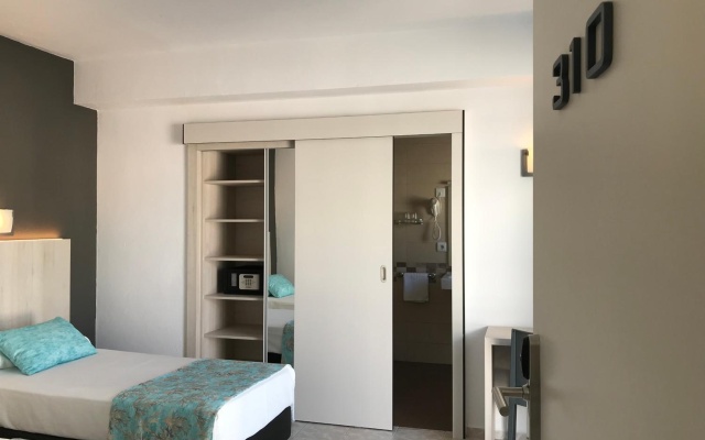 Hostal Cervantes
