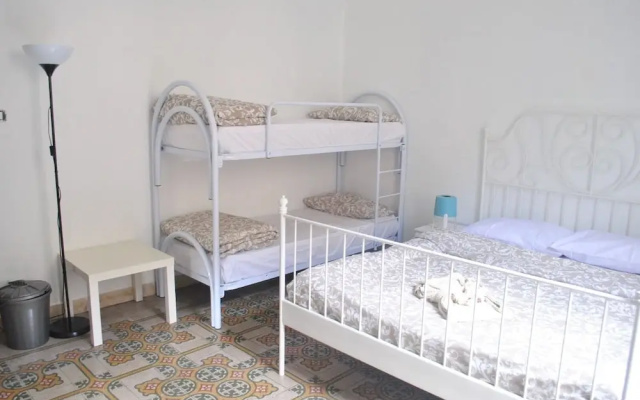 Sunrise Hostel & Rooms