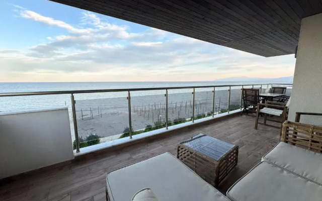 Aqua Mare Luxury Apartments