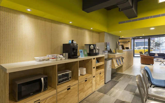 Bouti City Capsule Inn - Hostel