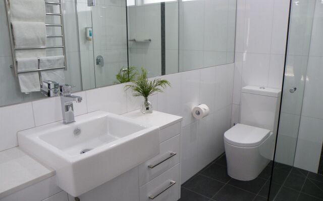 Hamilton Lonsdale Motel