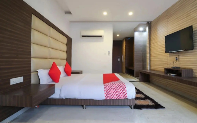 City Club & Hotels By Oyo Rooms