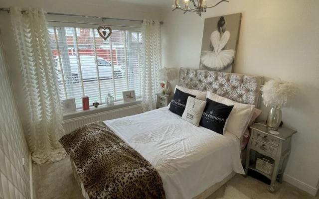 Beautiful 2-bed Bungalow in Canvey Island
